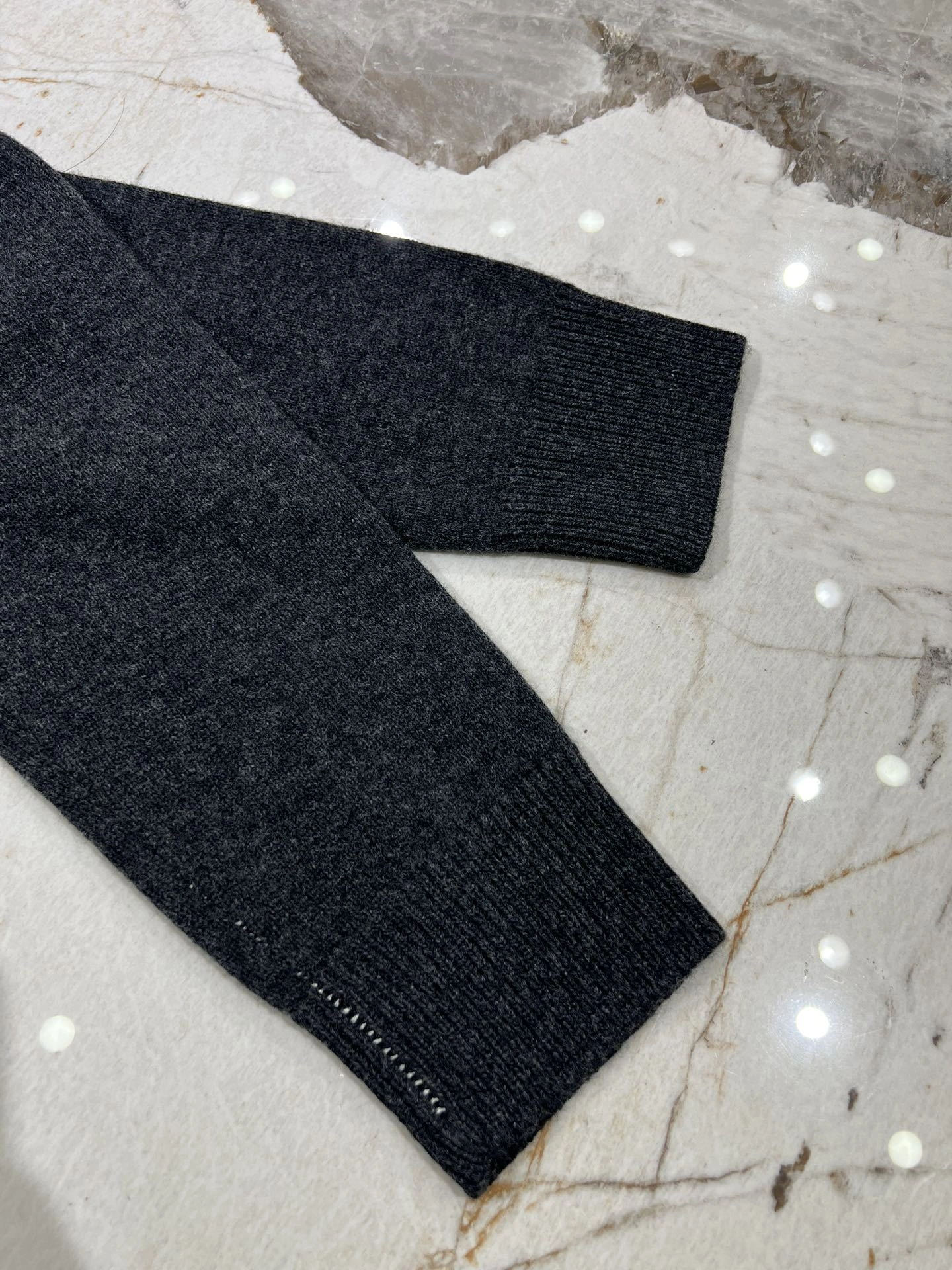 wg.luxury- 2ur25rry cashmere wool item:D-F140J5040